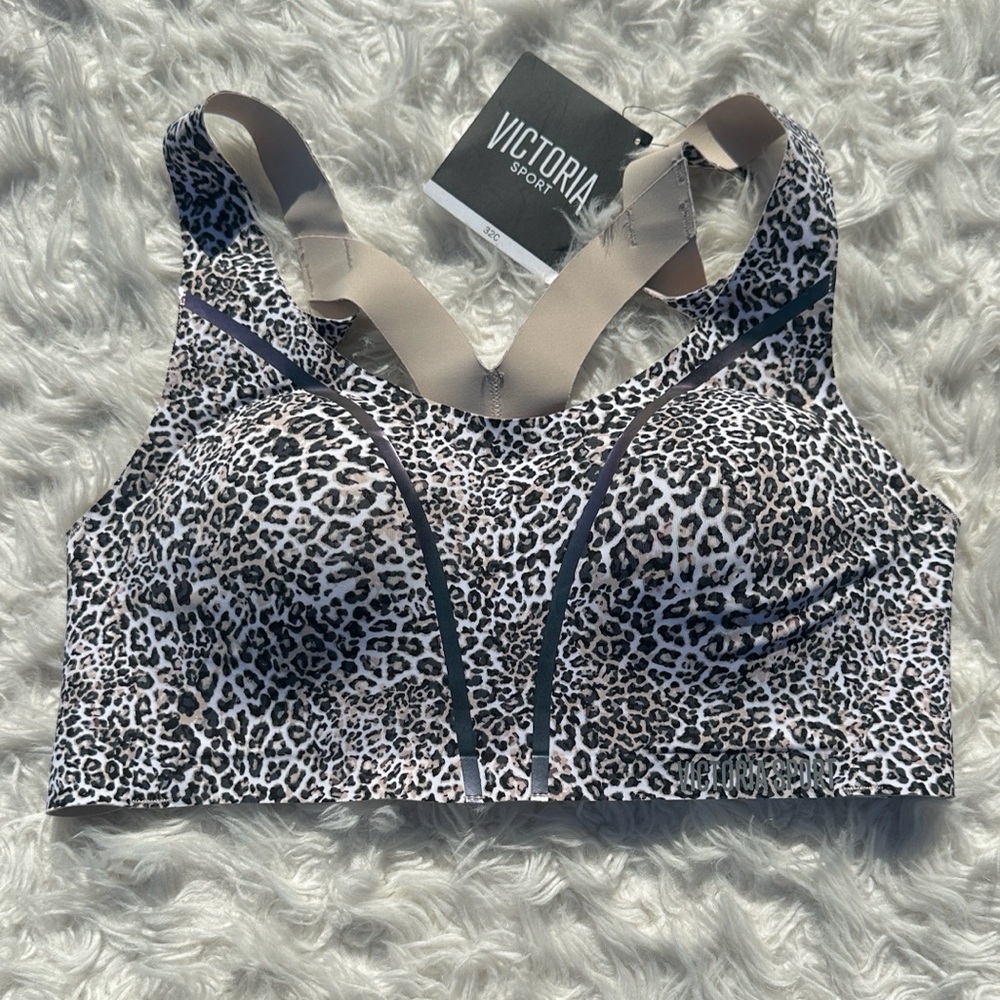 NWT Victoria’s Secret Angel Max leopard print sports bra 32C